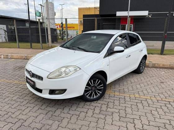 FIAT BRAVO 1.8 ABSOLUTE 16V FLEX 4P AUTOMATIZADO FIAT BRAVO 1.8 ABSOLUTE 16V FLEX 4P AUTOMATIZADO